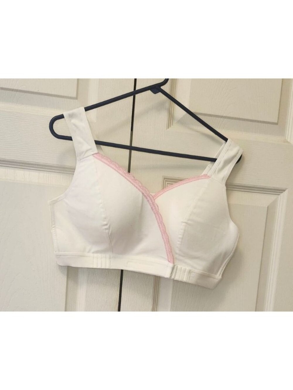 New Women Fiona Bra White Pink Wireless Front Wrap Closure Size 2XL